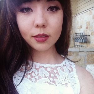 Meet your Posher, Alyssa